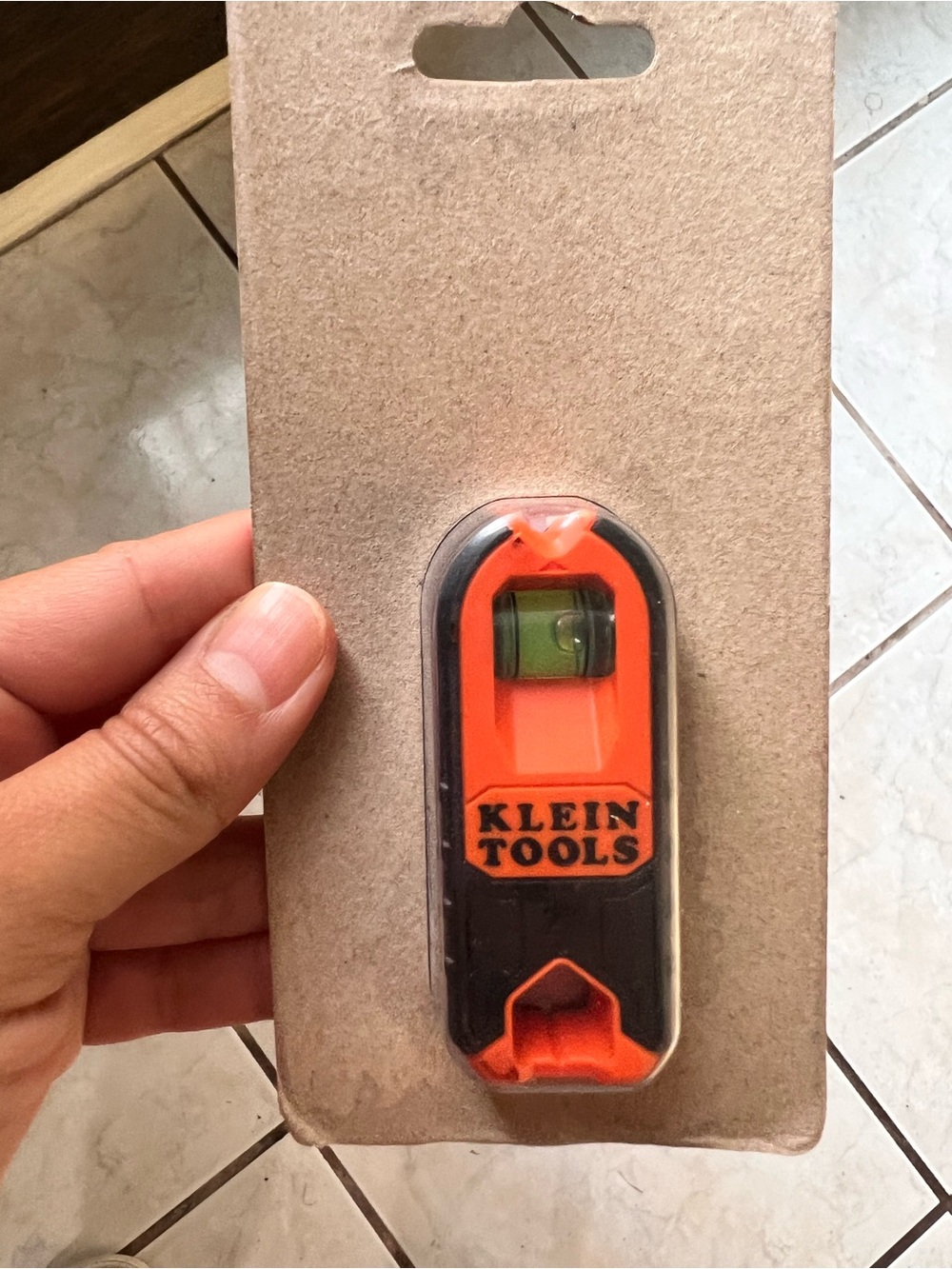 Orange Pocket Level - Compact Magnetic Stud Finder Klein Tools